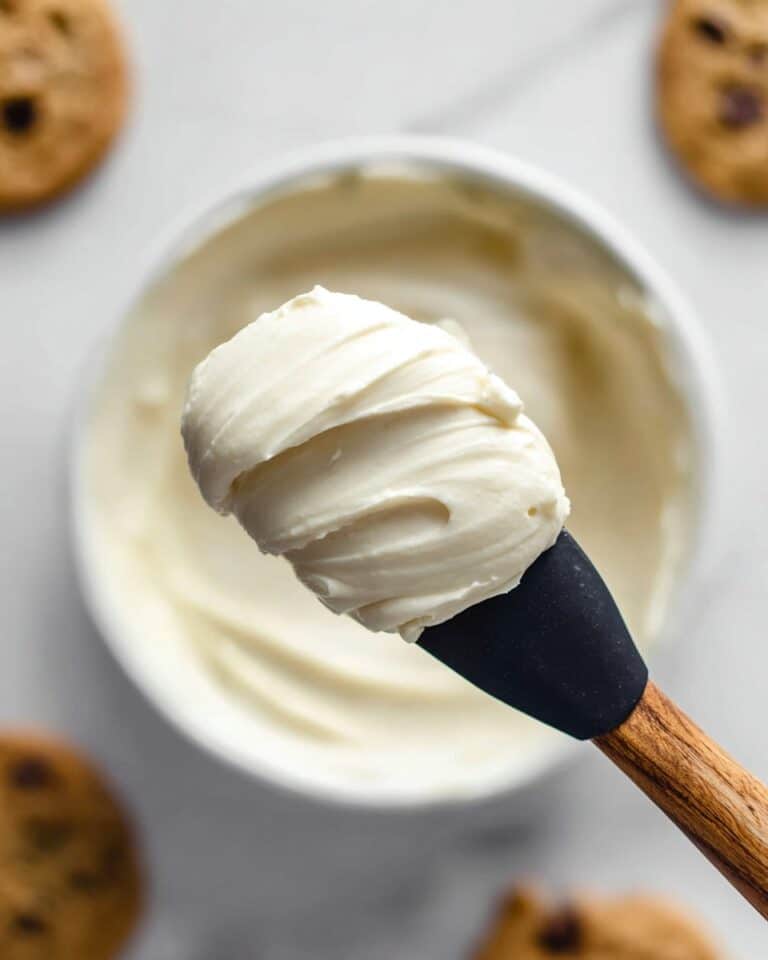 5 Minute Healthy Cream Cheese Frosting