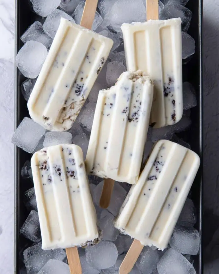 Blueberry Cheesecake Popsicles with Pecan Crumble Recipe