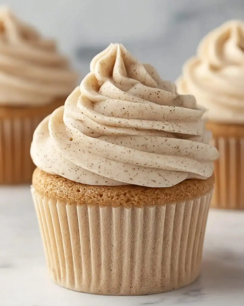 Banana Cupcakes with Cinnamon Buttercream Recipe